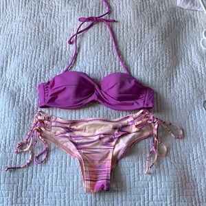 Victoria’s Secret bikini top 32C in fuchsia